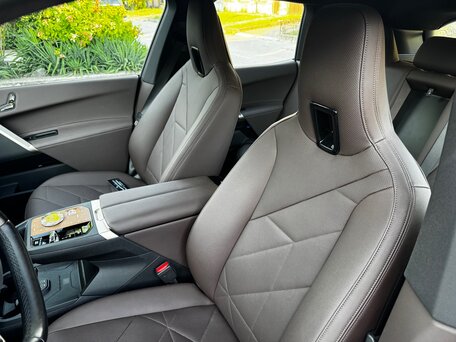 2022 BMW iX xDrive50 I (I20), зелёный, 9700000 рублей, вид 2