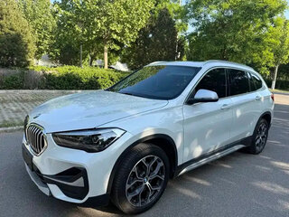 2022 BMW X1 Long 20Li sDrive II (F48) Рестайлинг, белый, 1990000 рублей, вид 2