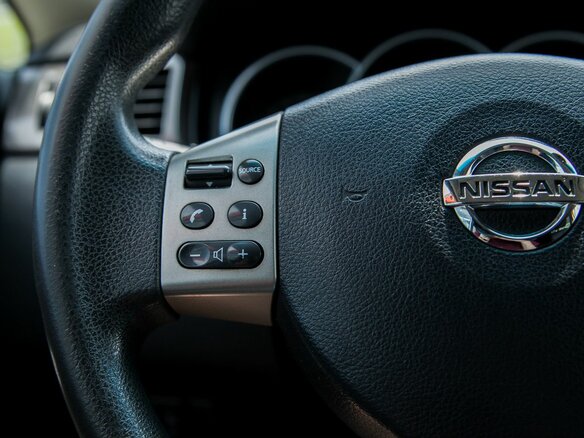 2013 Nissan Tiida I Рестайлинг, серебристый - вид 16