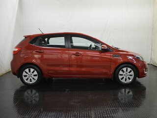2013 Kia Rio 4-speed III, красный, 835000 рублей, вид 4