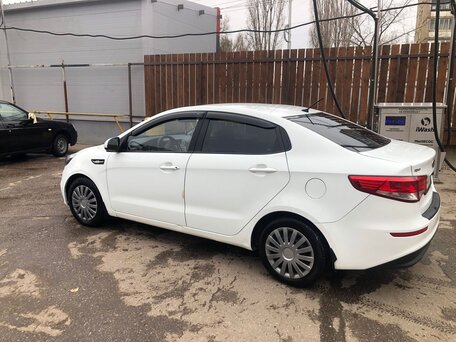 2016 Kia Rio III Рестайлинг, белый, 780000 рублей, вид 5