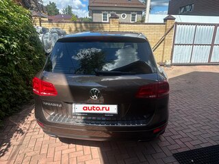 2011 Volkswagen Touareg II, коричневый, 1650000 рублей, вид 1