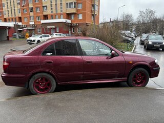 2001 Nissan Almera II (N16), красный, 225000 рублей, вид 2