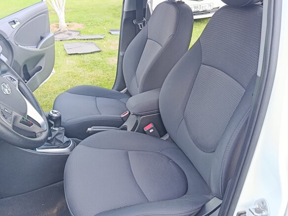 2014 Hyundai Solaris I Рестайлинг, белый, 820000 рублей - вид 7