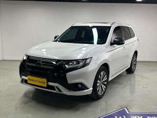 2021 Mitsubishi Outlander III Рестайлинг 3, белый, 1987700 рублей, вид 1