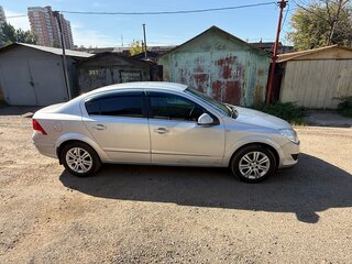 2010 Opel Astra H Рестайлинг, серебристый, 650000 рублей, вид 5