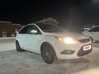 2010 Ford Focus II Рестайлинг, белый, 370000 рублей, вид 1