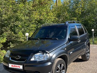 2011 Chevrolet Niva I Рестайлинг, чёрный, 370000 рублей, вид 1