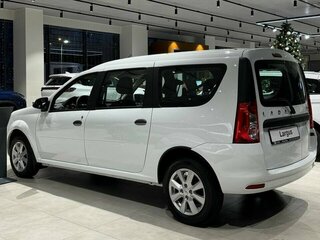 2026 Lada (ВАЗ) Largus I Рестайлинг, белый, 1842000 рублей, вид 3