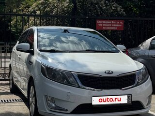 2014 Kia Rio 4-speed III, белый, 920000 рублей, вид 1