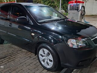 2010 Kia Rio II Рестайлинг, чёрный, 285000 рублей, вид 3