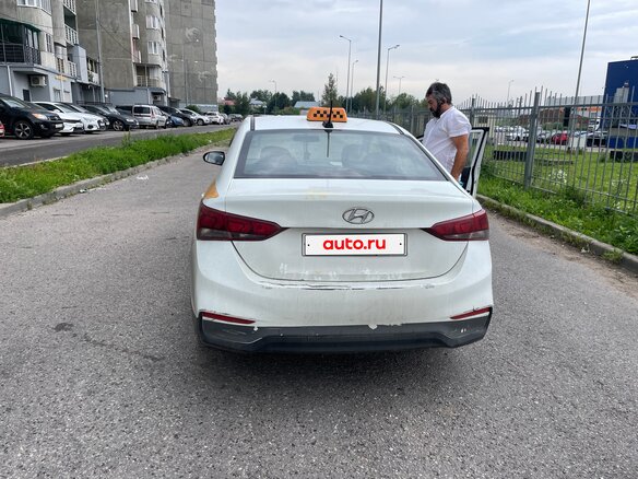 2017 Hyundai Solaris II, белый, 700000 рублей - вид 1