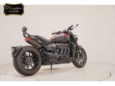 2025 Triumph Rocket 3, красный, 2899000 рублей, вид 5