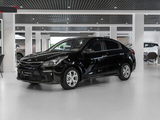 2017 Kia Rio IV, чёрный, 975000 рублей, вид 1