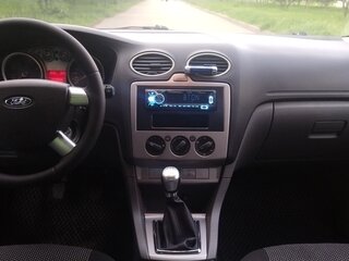 2010 Ford Focus II Рестайлинг, серебристый, 630000 рублей, вид 5