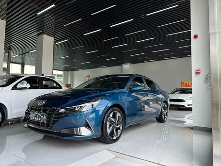 Hyundai Elantra VII (CN7)