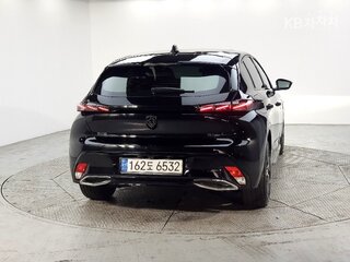2022 Peugeot 308 III, чёрный, 1870700 рублей, вид 3