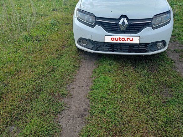 2015 Renault Logan II, белый, 410000 рублей - вид 1