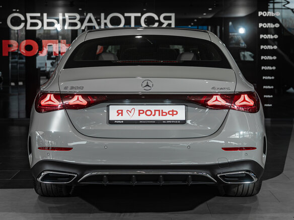 2025 Mercedes-Benz E-Класс 300 VI (W214, S214), серый - вид 4