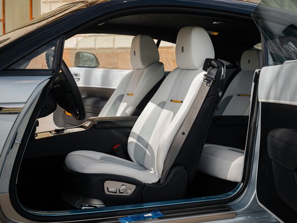 2021 Rolls-Royce Wraith Black Badge, голубой, 60500000 рублей - вид 32