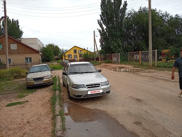2010 Daewoo Nexia I Рестайлинг, серебристый, 120000 рублей - вид 4
