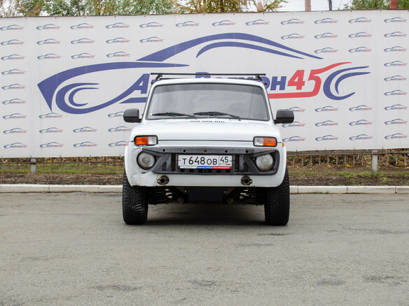 2010 Lada (ВАЗ) 2121 (4x4) Фора I Рестайлинг, белый, 250000 рублей - вид 1