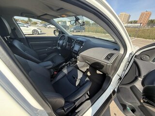 2018 Mitsubishi ASX I Рестайлинг 2, белый, 1690000 рублей, вид 2