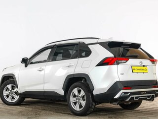 2021 Toyota RAV4 V (XA50), белый, 3119000 рублей, вид 4
