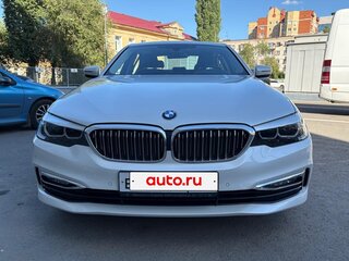 2017 BMW 5 серии 530i xDrive VII (G30/G31/G38), белый, 8000000 рублей, вид 3