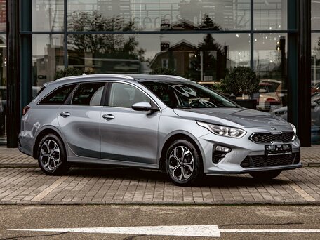 2021 Kia Ceed III, серый, 1675000 рублей, вид 3