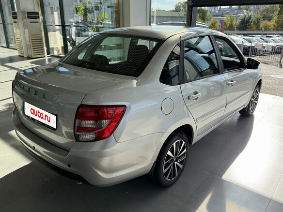 2026 Lada (ВАЗ) Granta I Рестайлинг, серебристый, 1310000 рублей - вид 12