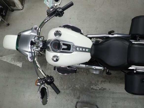2017 Harley-Davidson Fat Boy, белый, 1920000 рублей - вид 8