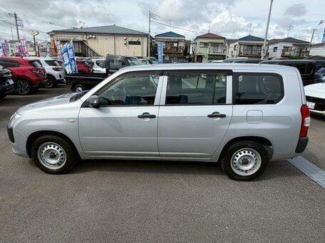 2021 Toyota Probox I Рестайлинг, серебристый, 966000 рублей, вид 5