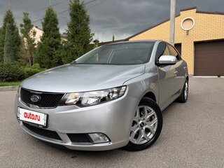 2010 Kia Cerato 6-speed II, серебристый, 785000 рублей, вид 3