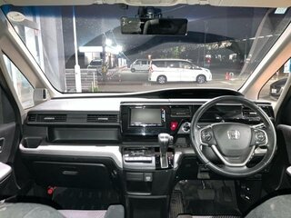 2015 Honda Stepwgn Spada V, чёрный, 1210000 рублей, вид 5