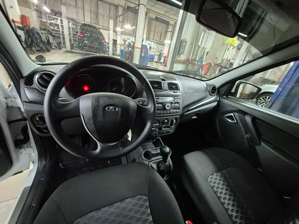 2026 Lada (ВАЗ) Granta I Рестайлинг, белый, 1131000 рублей - вид 6