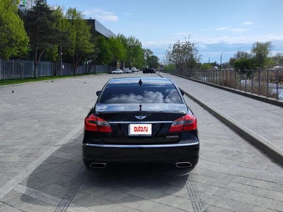 2013 Hyundai Genesis I Рестайлинг, коричневый, 1480000 рублей - вид 5