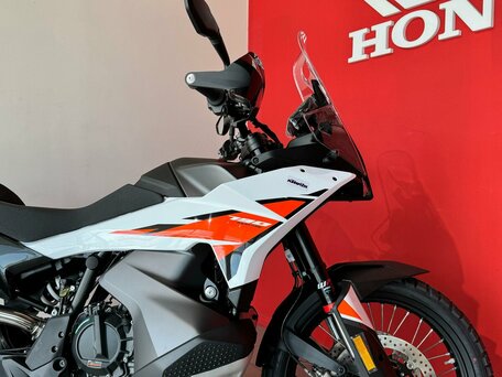 2026 KTM 790 Adventure, белый, 1449900 рублей, вид 5