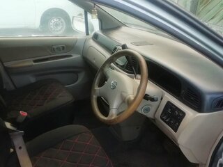 2001 Nissan Liberty, серый, 280000 рублей, вид 4