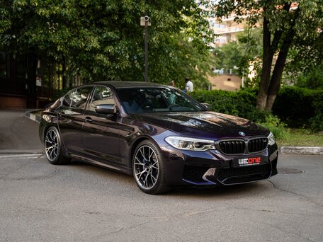 2018 BMW M5 Competition VI (F90), серый, 8390000 рублей, вид 1