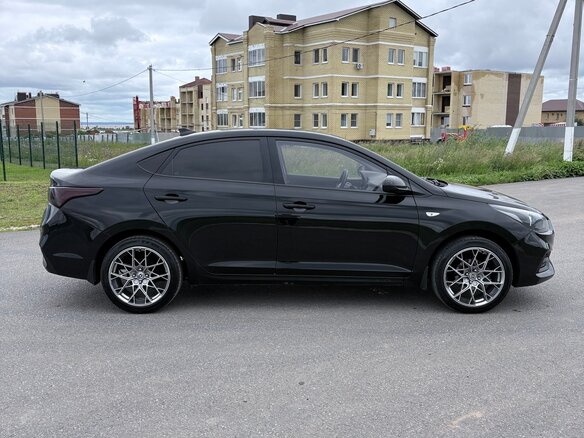 2019 Hyundai Solaris II, чёрный, 950000 рублей - вид 6