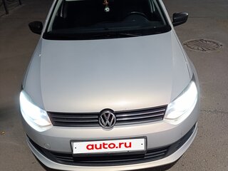 2014 Volkswagen Polo V, серебристый, 775000 рублей, вид 2