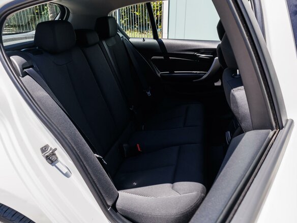 2015 BMW 1 серии 118i II (F20/F21) Рестайлинг, белый - вид 6