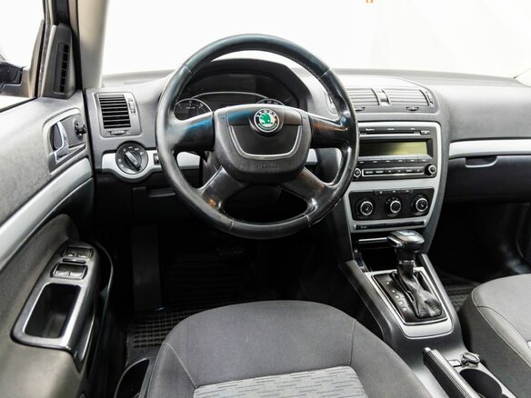 2012 Skoda Octavia II (A5) Рестайлинг, чёрный - вид 13