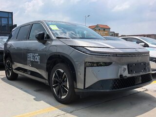 2026 Toyota bZ3X 58.3 kWh, серебристый, 2850000 рублей, вид 1