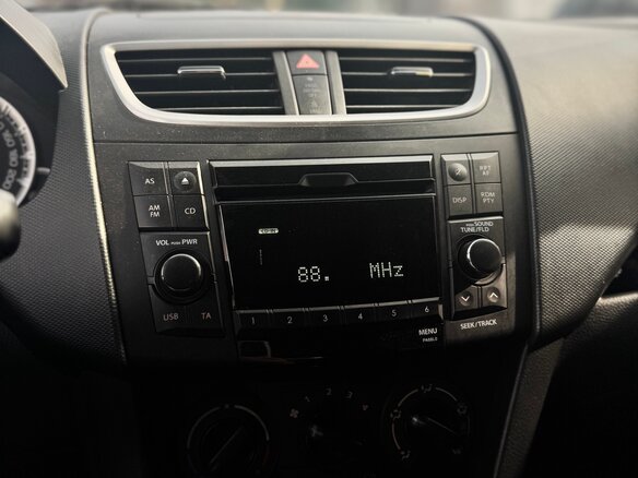 2011 Suzuki Swift IV, серый, 900000 рублей - вид 12