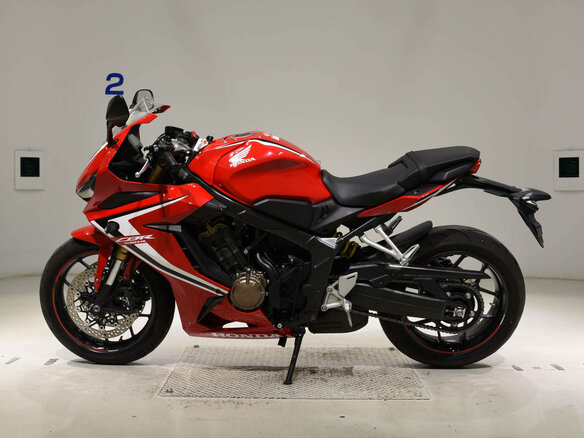 2020 Honda CBR 650R, красный, 850000 рублей - вид 1