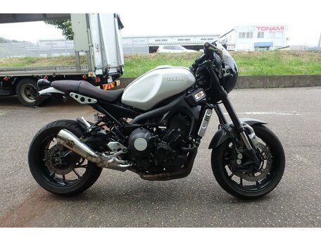 2019 Yamaha XSR900, серебристый, 777000 рублей, вид 2