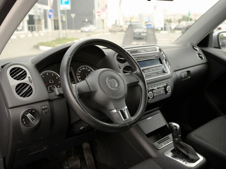 2013 Volkswagen Tiguan I Рестайлинг, серебристый, 1258000 рублей, вид 5