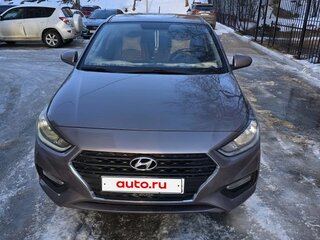 2019 Hyundai Solaris II, серый, 950000 рублей, вид 2